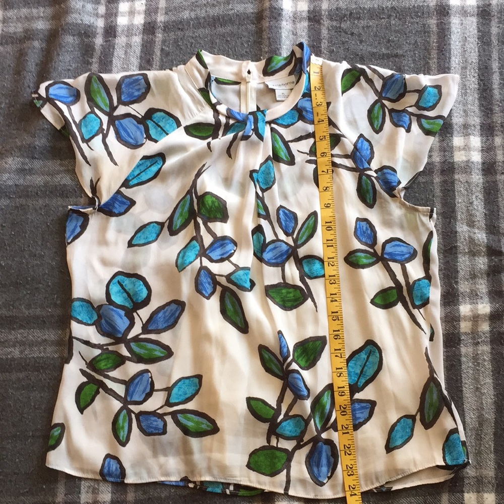 10 / $10 Liz Claiborne  2 piece blouse, also sold in a bundle - Picture 8 of 10
